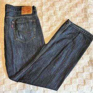 EUC Levi's Blue Straight Jeans Classic Fit